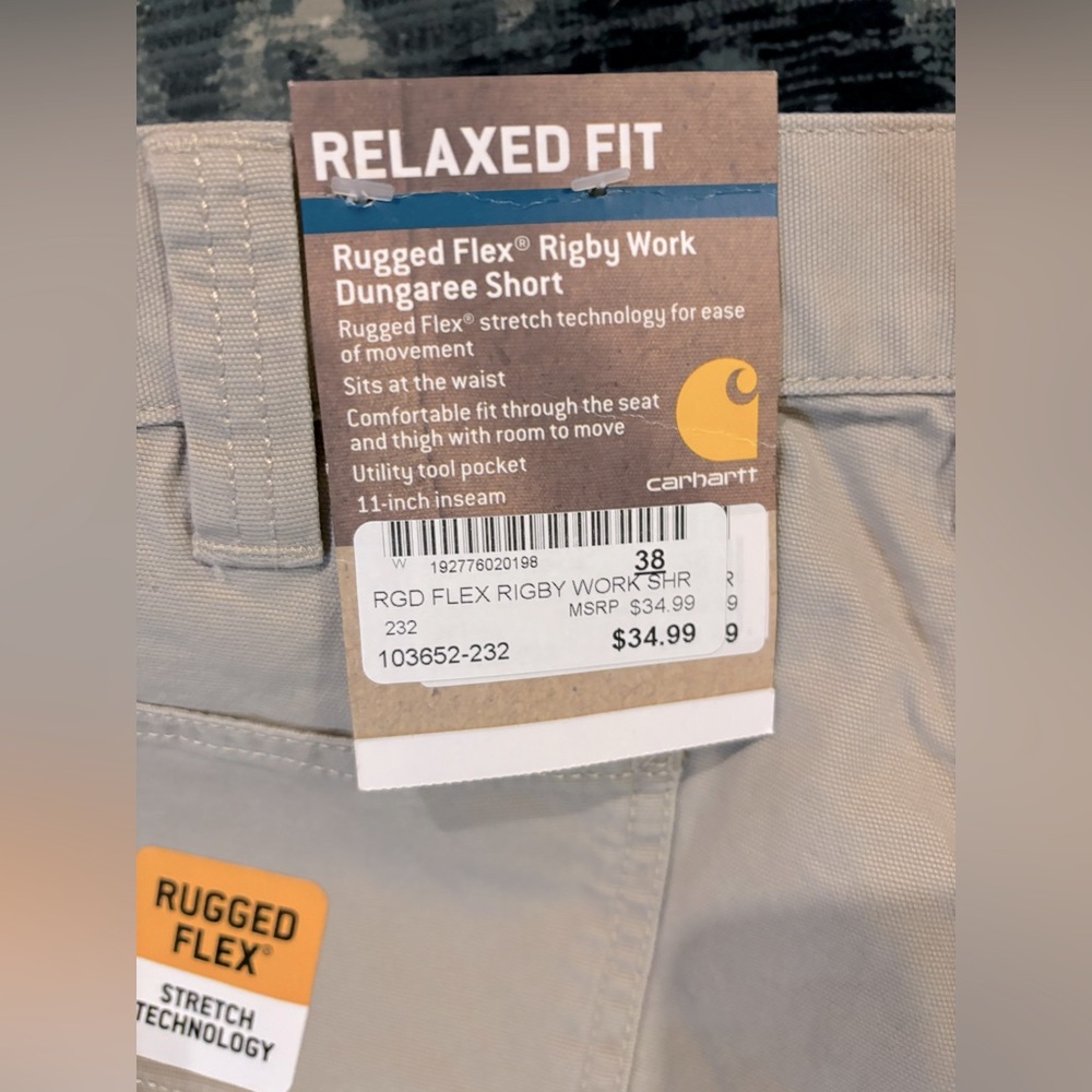 CARHARTT men’s short 38 x 11 NWT